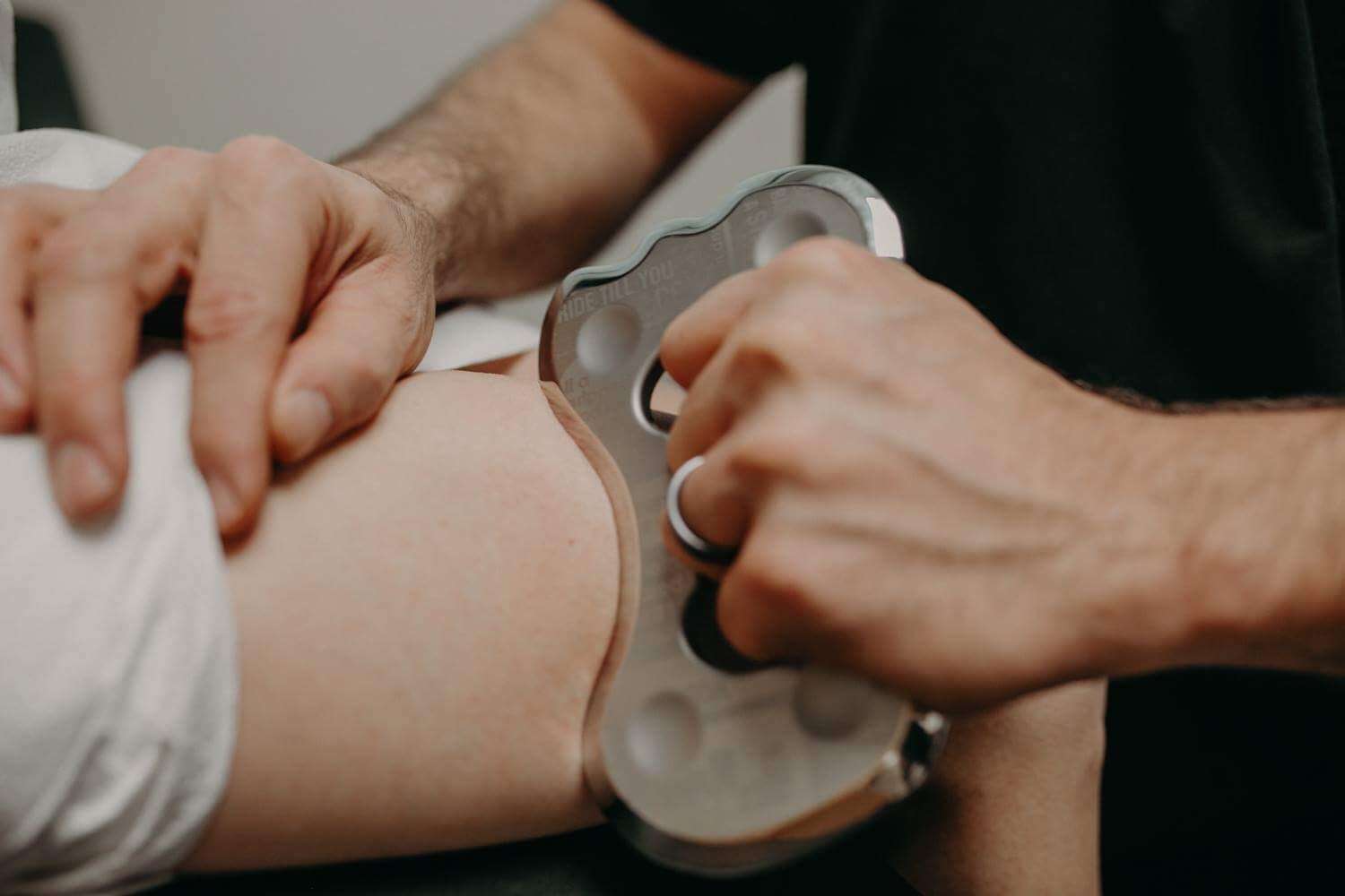 chiropractor near me working on tense muscles chiropractor near me working on tense muscles