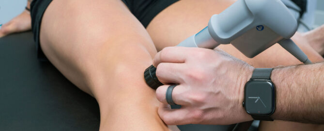 laser therapy on knee in Woodbury, MN